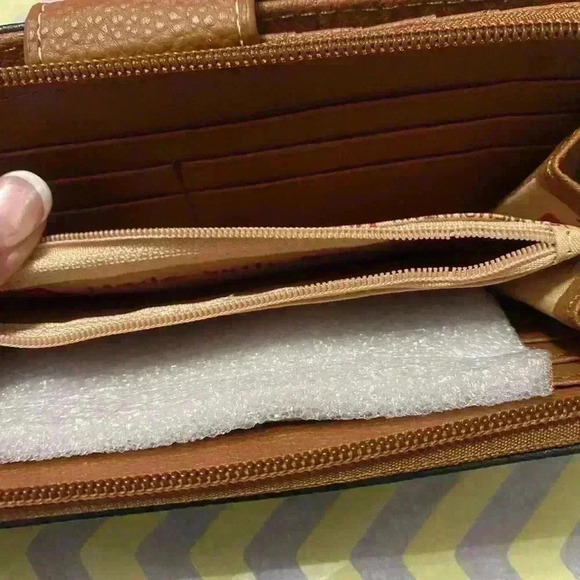 Stone Mountain Women's Cornwall Wallet NWT - Picture 4 of 6